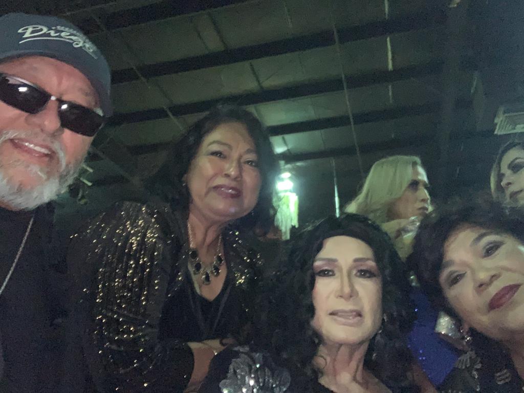 Con La Gran Cantante Beatriz Adriana Anita Valdivia